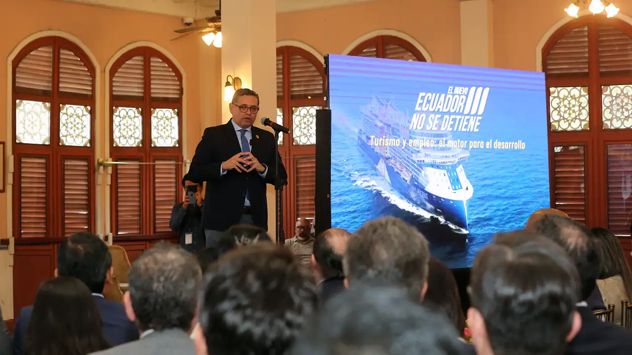 Alianza Estratégica entre el Gobierno y Royal Caribbean