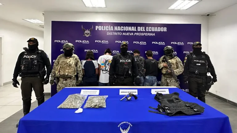 Cuatro adolescentes detenidos en operativo en Guayaquil