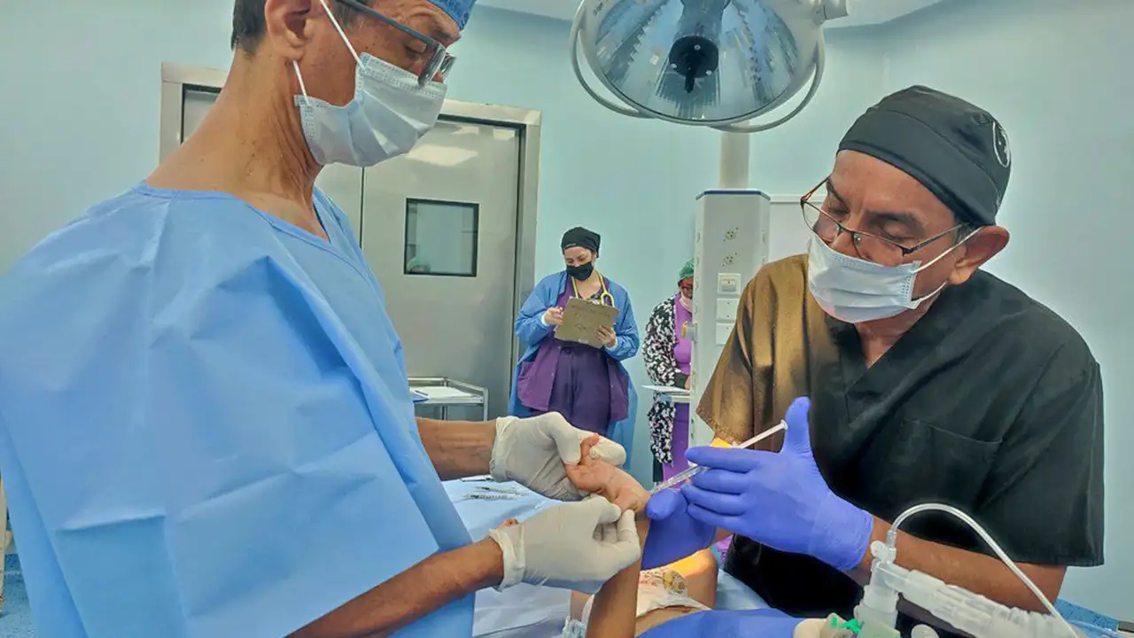 Jornada Quirúrgica en Guayaquil: Mejorando la Vida de Niñas y Niños