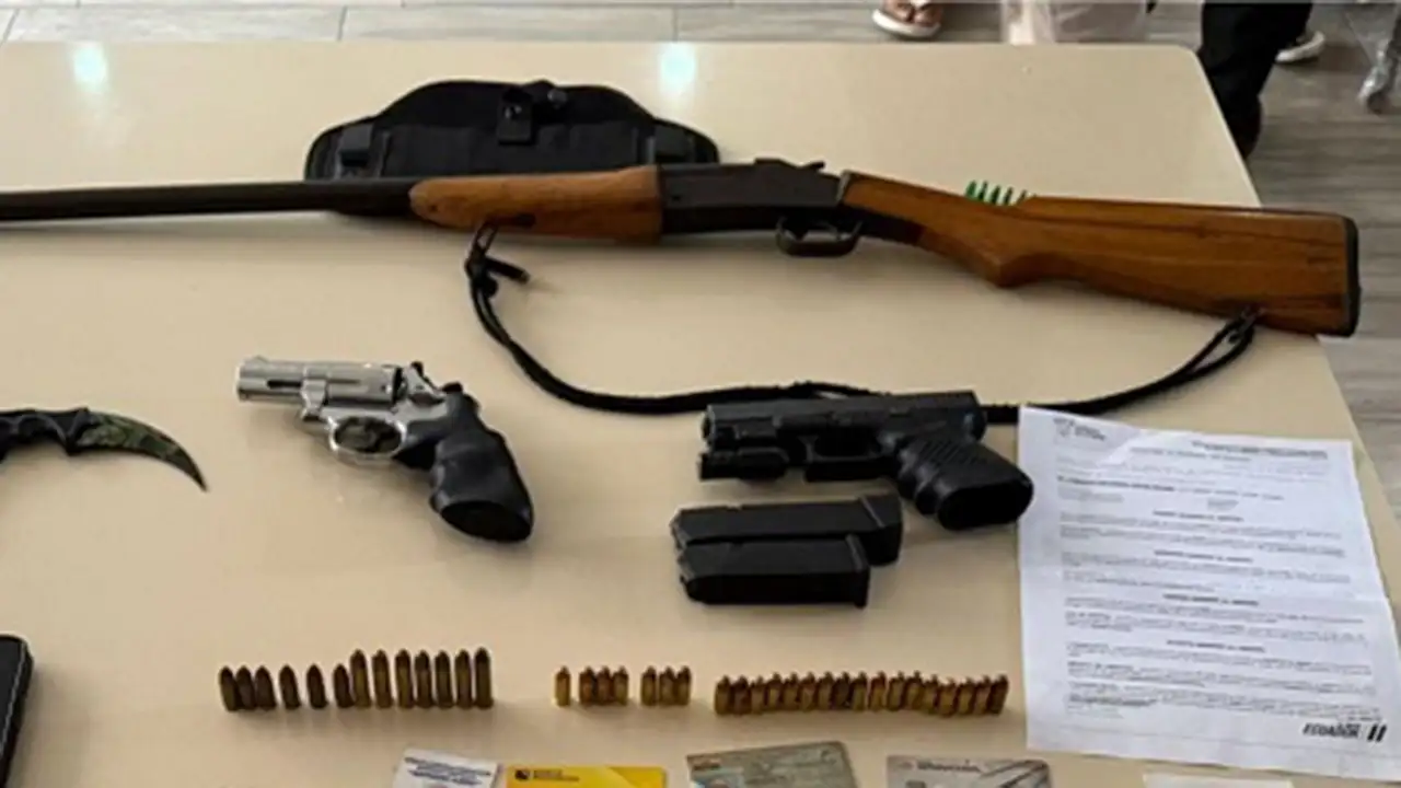 Aprehendidos por tenencia de armas en Santa Ana