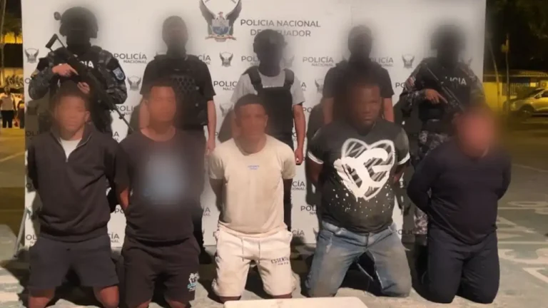 Capturan a extorsionadores tras operativo en Esmeraldas