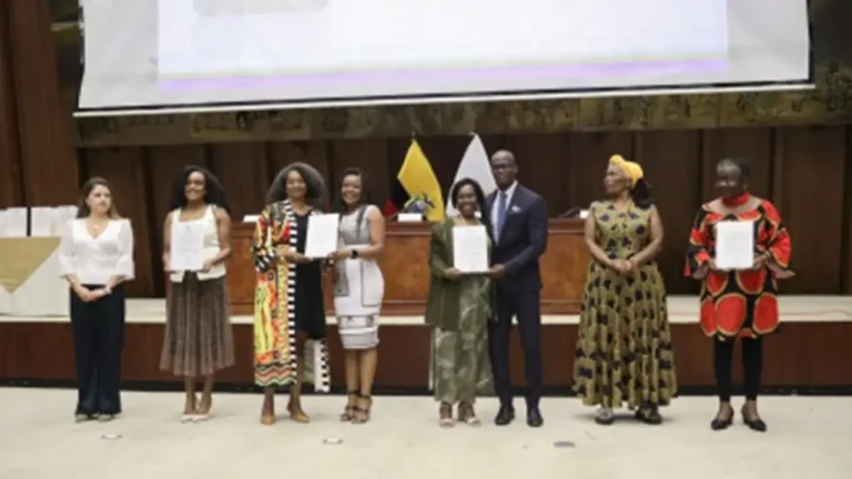 Redescubriendo el Legado de las Mujeres Afrodescendientes