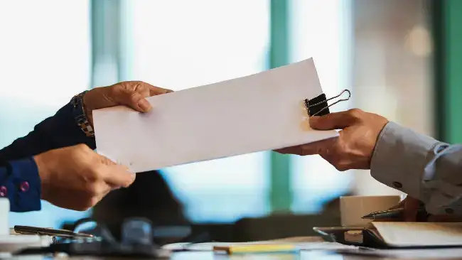 A juicio exagente fiscal por uso de documento público falso