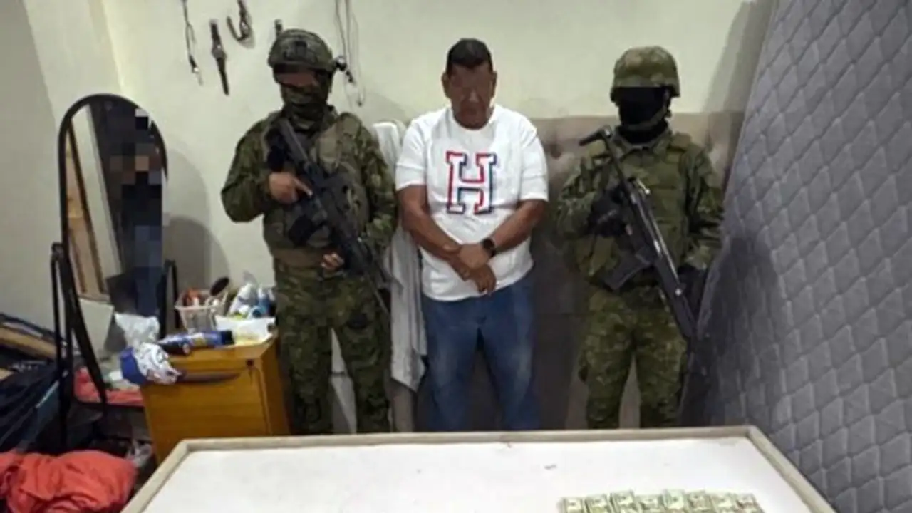 Detenido presunto financista del GAO "AK-47" con 47 mil dólares