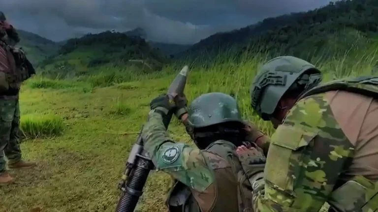 FF.AA. toman control total de Buenos Aires en Imbabura