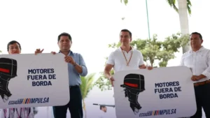Noboa entregó 600 motores a pescadores del país