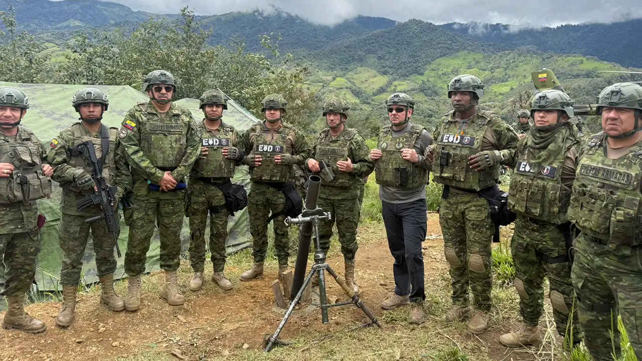 Operativos militares contra mafias de minería ilegal en Imbabura